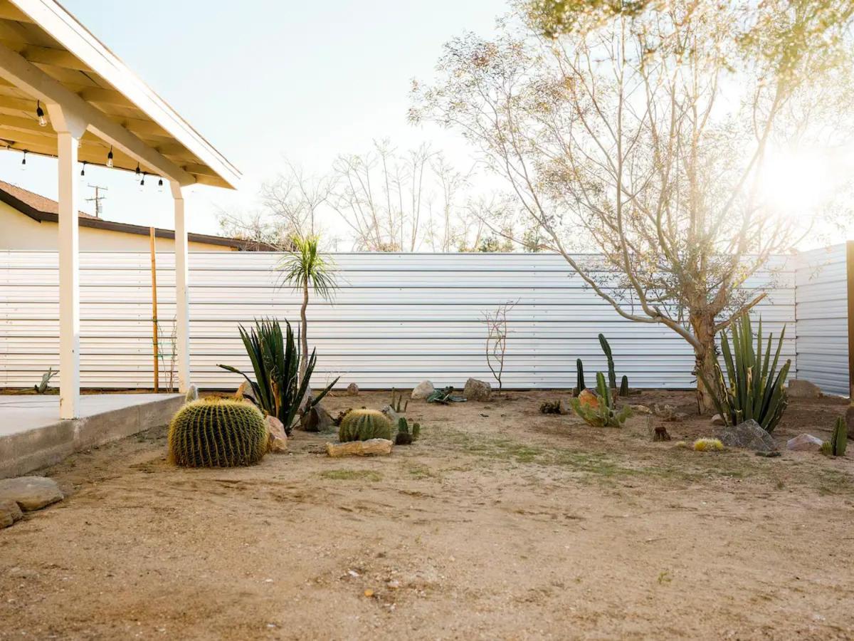 The Zen - Outdoor Shower, Gas Fireplace, Walkable To Shops & Restaurants Joshua Tree Exterior foto